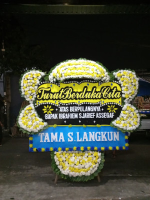 Papan Bunga Duka di Kandai